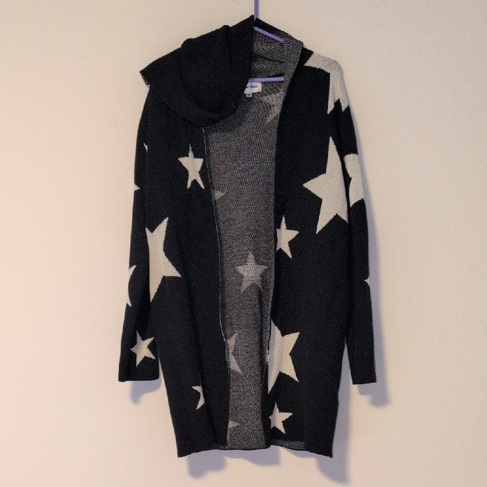 Black and White Star Patterned Cardigan